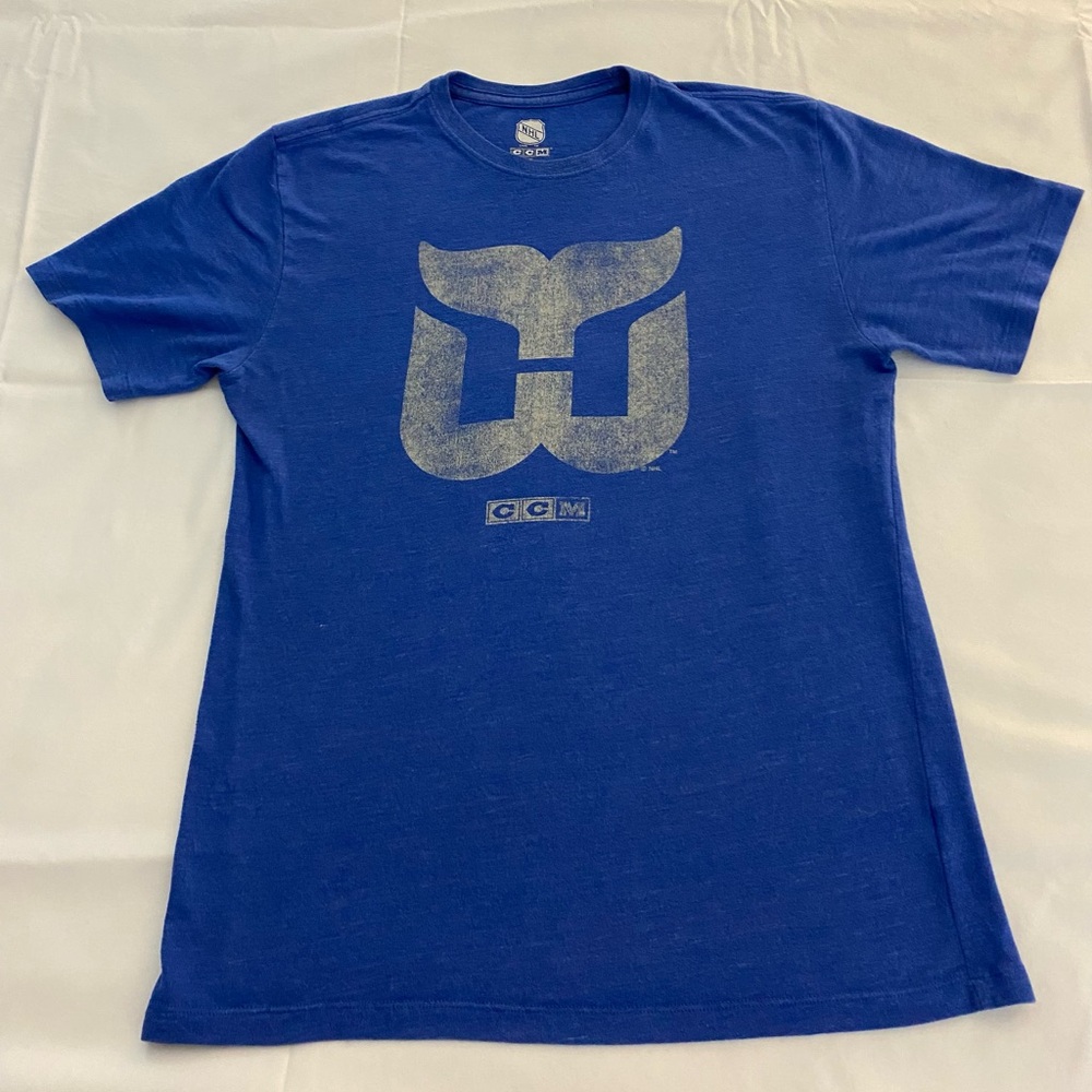 CCM NHL Hartford Whalers shirt sleeve T-shirt - Size M